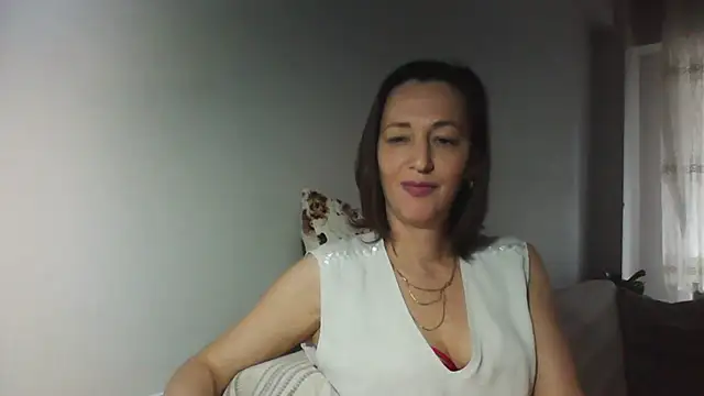 Chat XXX en directo de ArianaStarr