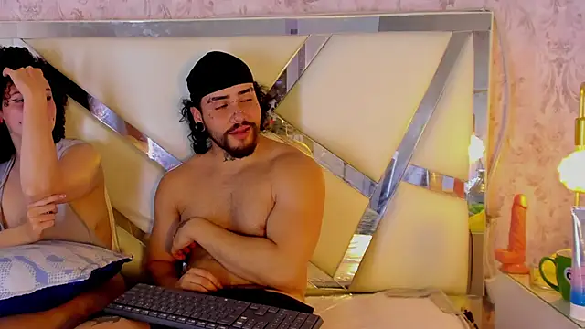 Benny_and_Mark Live XXX-chat