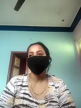 Tamil_shaliniのウェブカメラショー