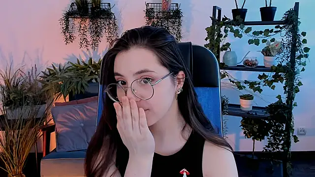 VirtuallVoyantのライブXXXチャット