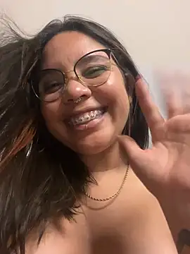 دردشة P_A_U_L_I_N_A_ الجنسية المباشرة