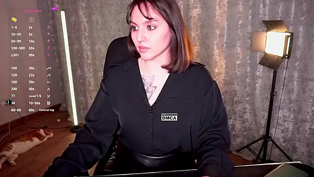 Hoot_owl_cb – Naživo XXX chat