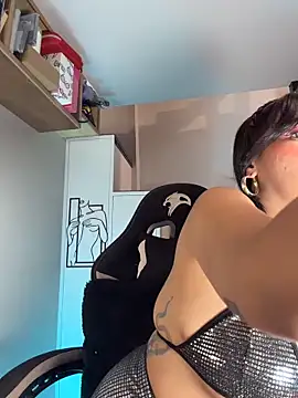 دردشة AsianMilfSheryl الجنسية المباشرة