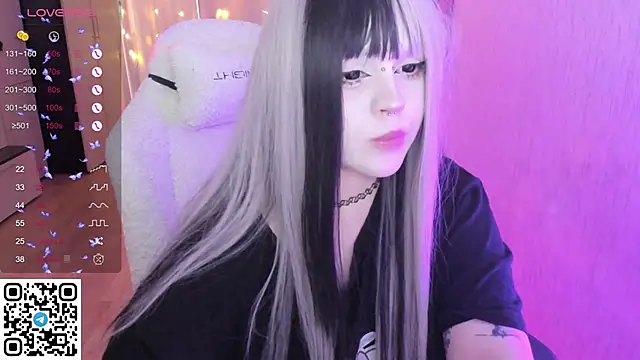 SelenaCute Live XXX Chat