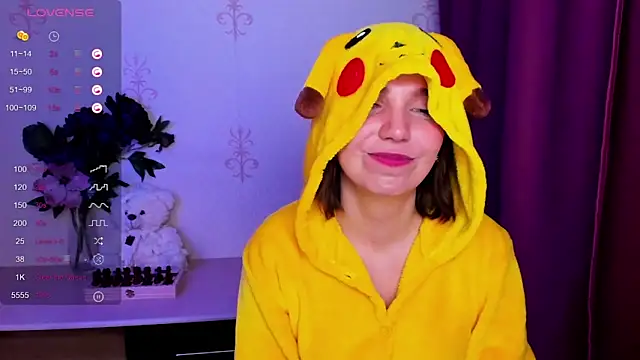 KindHazelHere_ live XXX chat