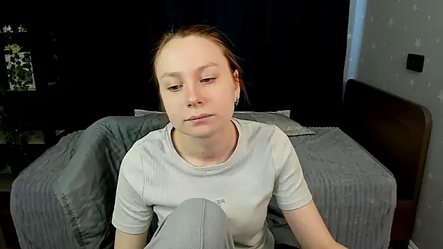 Lola_Raivis_ Live XXX-chat