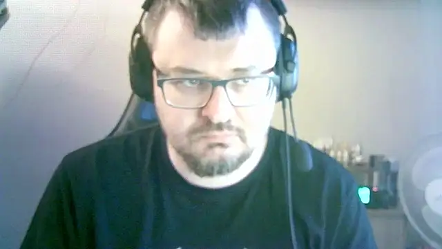 Show modela SirAbuser na web-kameri