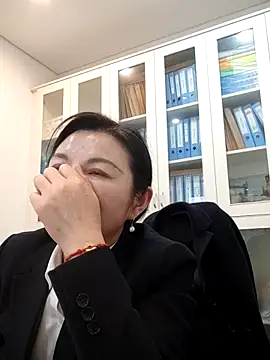 ialnuyoa_h – Live XXX-chat