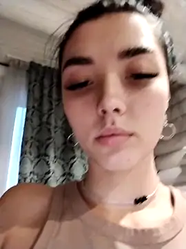 HoTMiA666 Webcam-Show