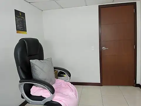 Aisha_hotts777のライブXXXチャット