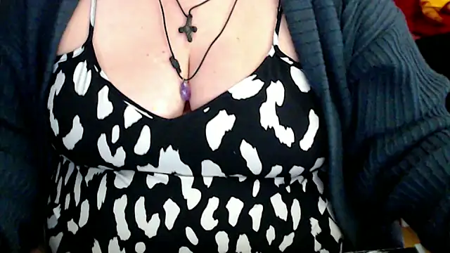 XXX chat uživo modela mayasmith