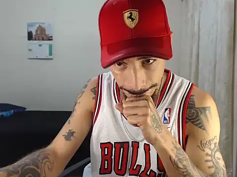 emiliano_hottt Live XXX Chat