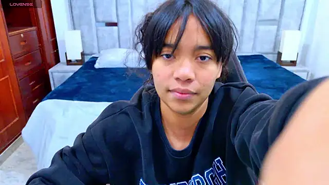 laureentt_ Live XXX Chat