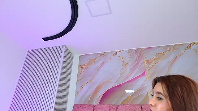 emmacurvy Chat XXX live