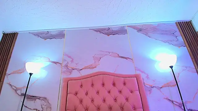 Chat XXX en directo de AlyaThompson