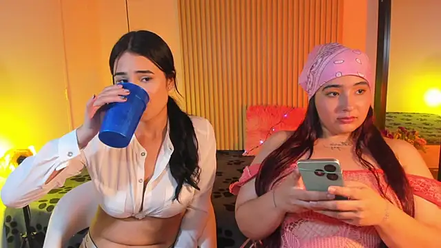 khloe21 élő XXX-chatje