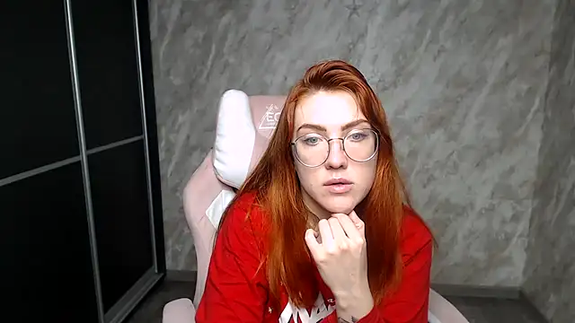 Chat XXX en directo de Reginasmilee