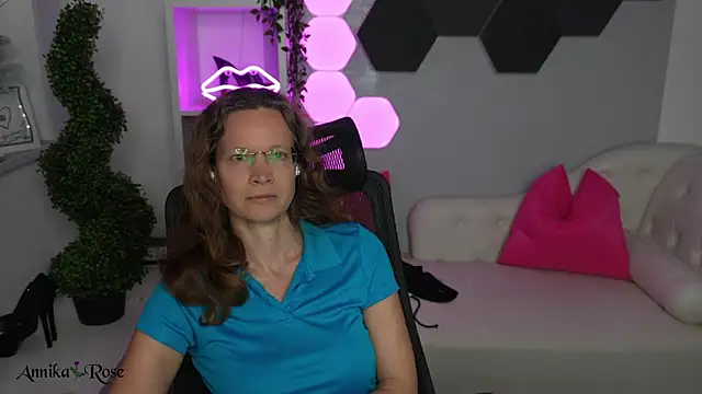 AnnikaRoseのライブXXXチャット