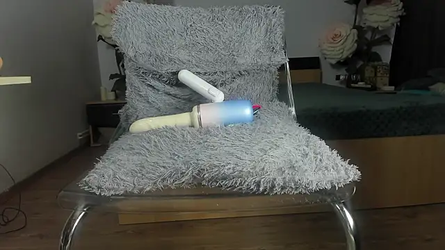 Naughtylov3: онлайн-секс-чат