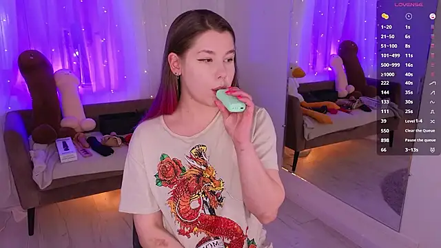 Mira_Falls 即時 XXX 聊天