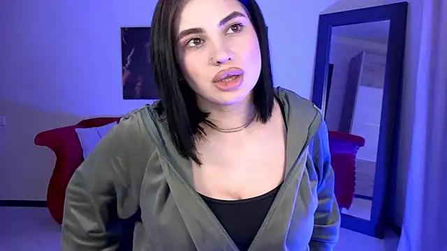 AdrianaTorres: онлайн-секс-чат