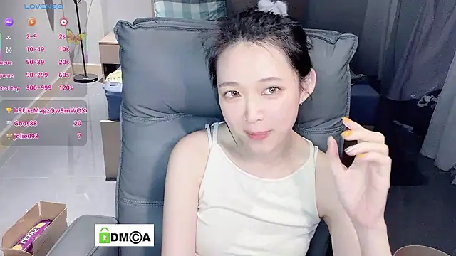 NiNi-baby520 Adlı Modelin Canlı XXX Sohbeti