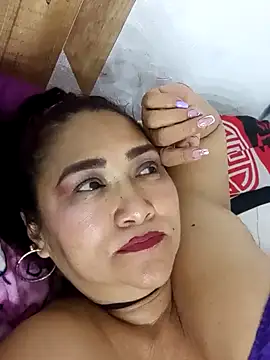 linda_luna29's Webcam Show