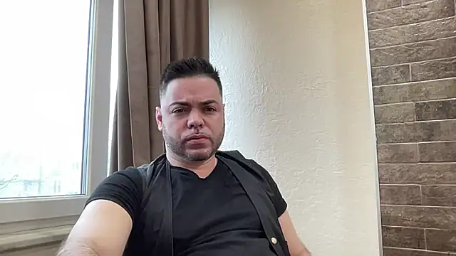 Rylie_Kiss' Webcam Show