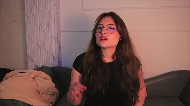 Daisha_Riley Adlı Modelin Canlı XXX Sohbeti