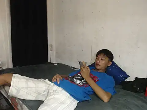 Innocentfucker Show Webcam