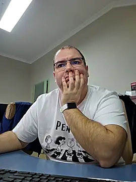 Andrew1900529 Adlı Modelin Canlı XXX Sohbeti