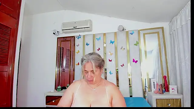 AnyelaGitanaMature webkamerás műsora