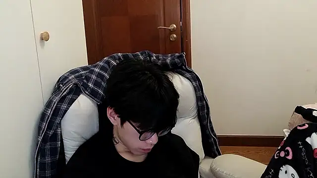 hangzi-0011 Show Webcam