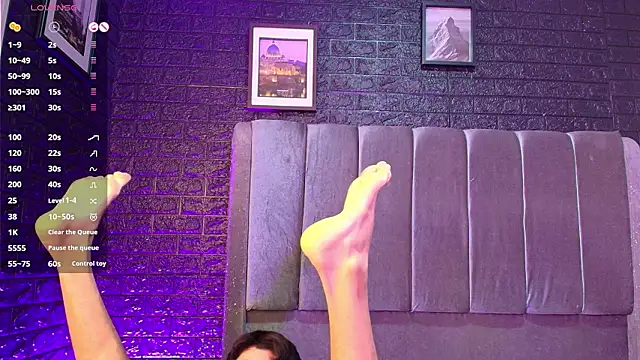 Chat +18 de Erick_Velveth ao vivo