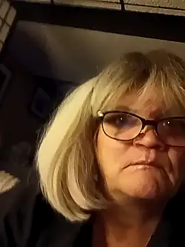 TheKinkySongwriter: онлайн-секс-чат