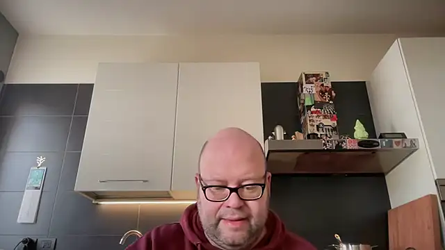 Chat +18 de theitalianbear ao vivo