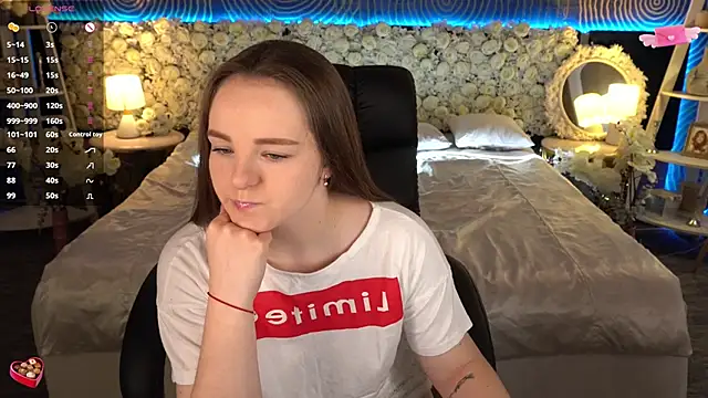 Chat +18 de FoxyShy ao vivo