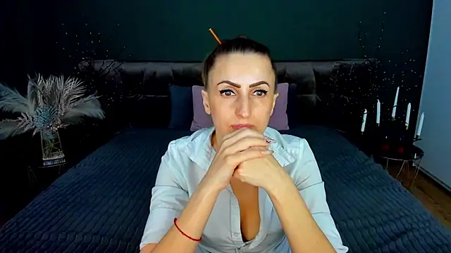 Rebecca_Diamond: онлайн-секс-чат