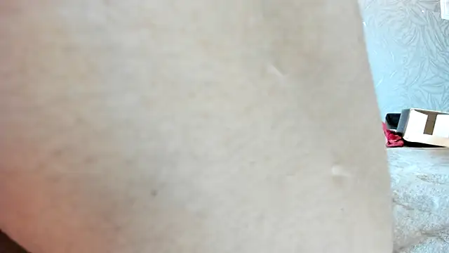 KOURTNEY--: онлайн-секс-чат