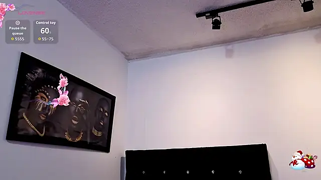 Angel-dragun: διαδικτυακό σόου στην κάμερα