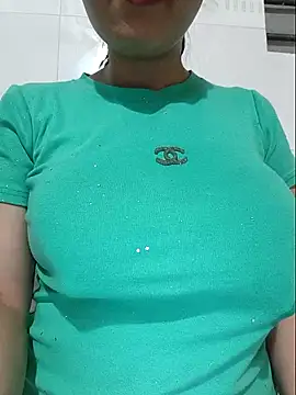 Shine_Mai Chat XXX in diretta