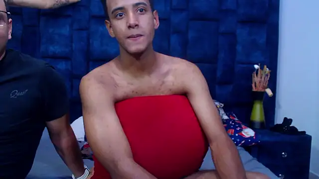 GroupNoLimits Adlı Modelin Canlı XXX Sohbeti