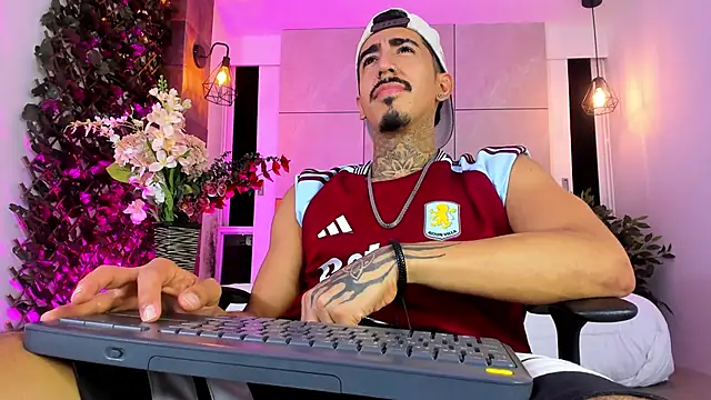 Živý XXX chat Donovan_Desmond