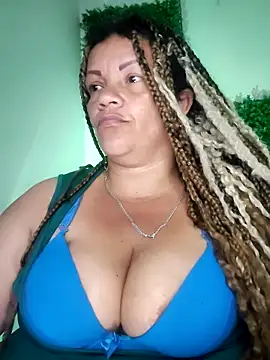 Eva_Luxei Adlı Modelin Canlı XXX Sohbeti