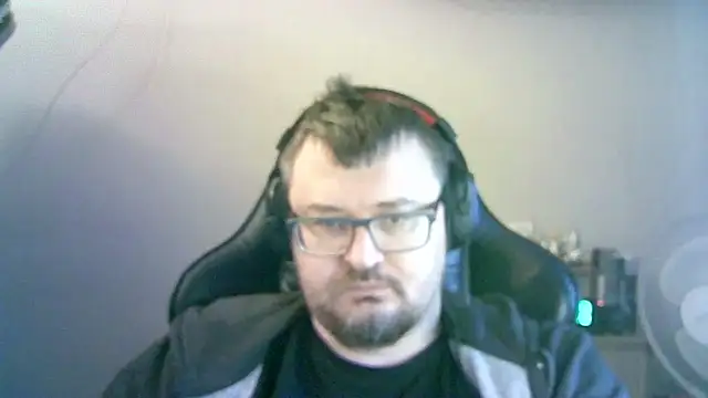 Chat +18 de SirAbuser ao vivo