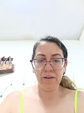 miss_hanna07: διαδικτυακό σόου στην κάμερα