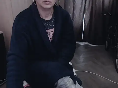 Chat +18 de HornyClitX ao vivo