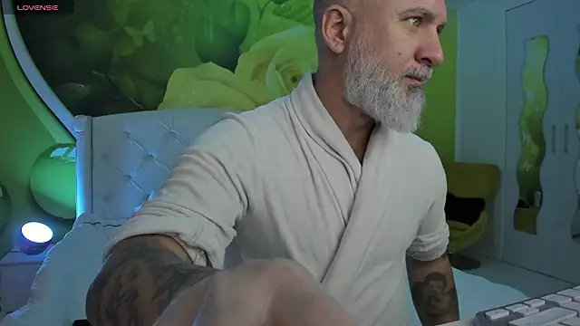 BlowMyXXL Live XXX-Chat