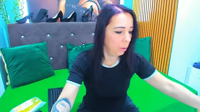 Chat +18 de LauraSiin ao vivo