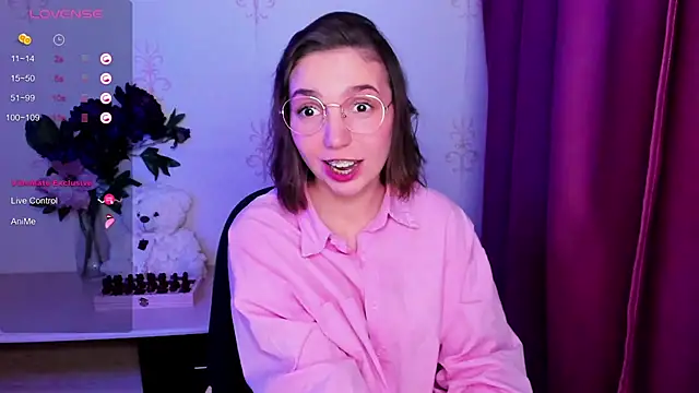 Chat XXX Live KindHazelHere_